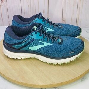 Brooks Adrenaline GTS 18 women's 8 B  Athletic Running Shoe Sneaker Blue